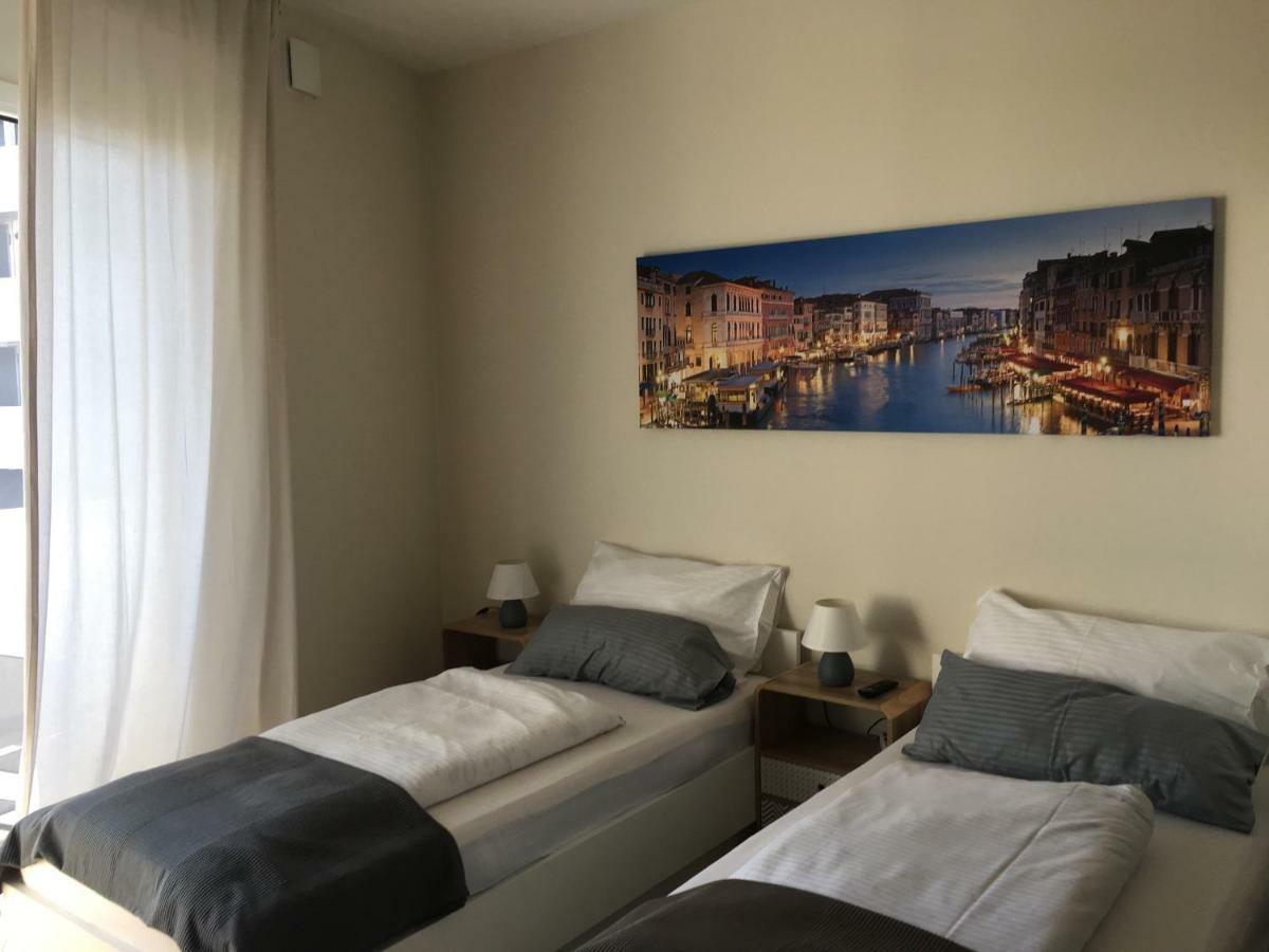 Premium Apartment Muenchen Messe Buitenkant foto